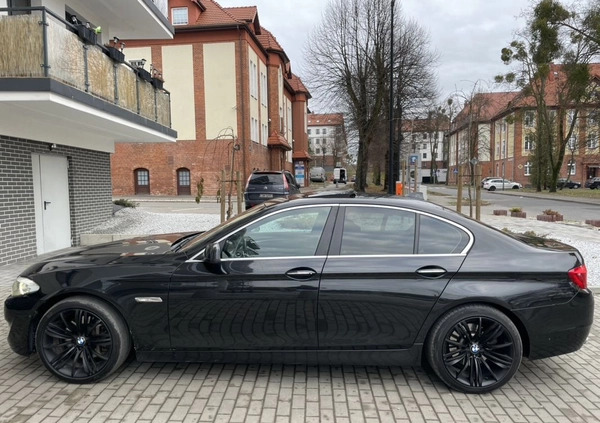 BMW Seria 5 cena 58900 przebieg: 211500, rok produkcji 2012 z Świecie małe 529